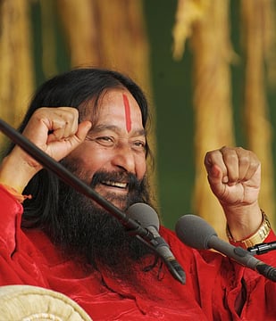 Ashutosh Maharaj - A Clinically Dead Seer Kept Alive By The Faith Of His Followers
